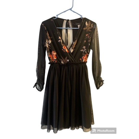 Teeze Me Dresses & Skirts - TEEZE ME Gorgeous Womens Dress Size 3 (Large)